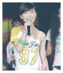 因《超女》一夜成名，却膨胀对武警又打又骂，至今仍未获得原谅