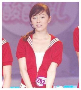 ​因《超女》一夜成名，却膨胀对武警又打又骂，至今仍未获得原谅