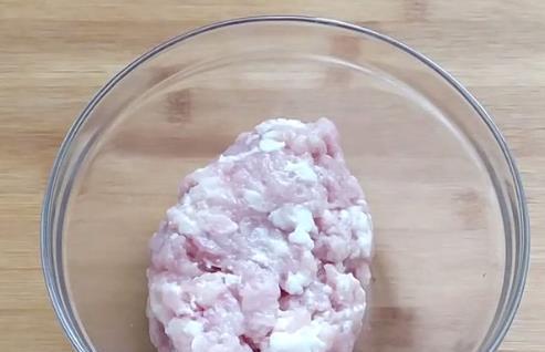 鸡蛋方便面的新吃法，鲜香酥脆，这样做比煮的好吃哦，快试试吧