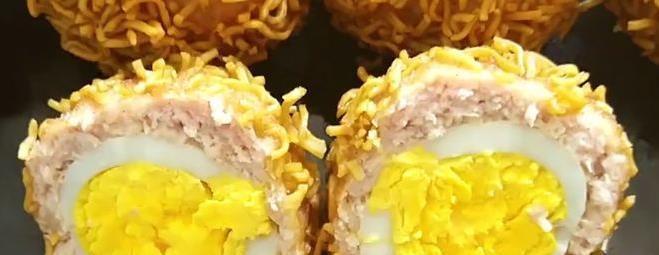 鸡蛋方便面的新吃法，鲜香酥脆，这样做比煮的好吃哦，快试试吧