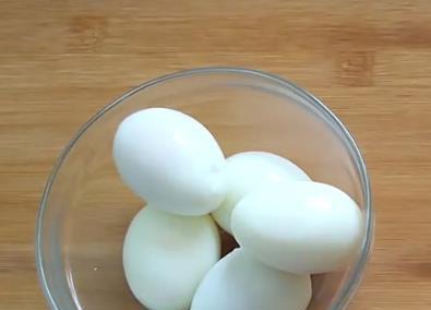 鸡蛋方便面的新吃法，鲜香酥脆，这样做比煮的好吃哦，快试试吧