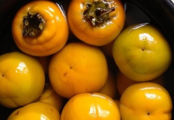 婆婆这样做“懒柿”，简单又香脆，一天就能吃，口感不比买来的差