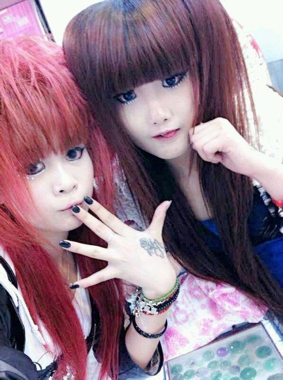 杀马特女生的合影，每一张，都是漂亮的容颜，非常可爱，令人心动