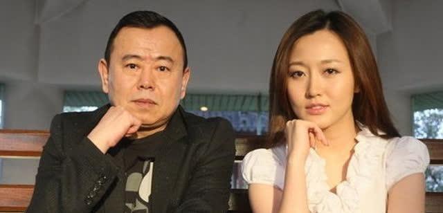 原来潘长江老婆长这样,难怪他们女儿潘阳这么漂亮