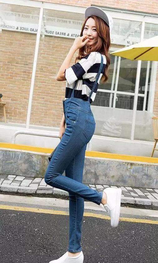 牛仔裤诱惑迷人, 少女感韵味足