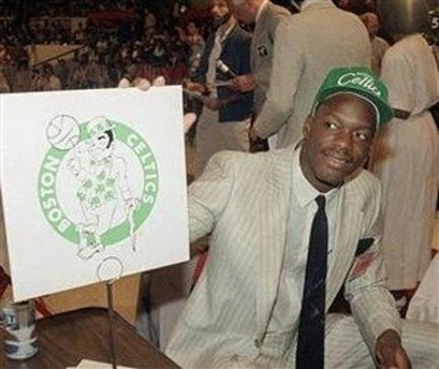 他比肩乔丹，其离世导致了绿衫军十余年的没落