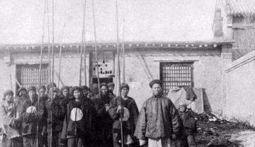 他一生都想光复大清,大清灭亡后,他还为“溥仪”打下十余座城