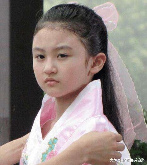 她在《花千骨》中饰演幽若被吐槽丑,出国归来成功逆袭成白富美