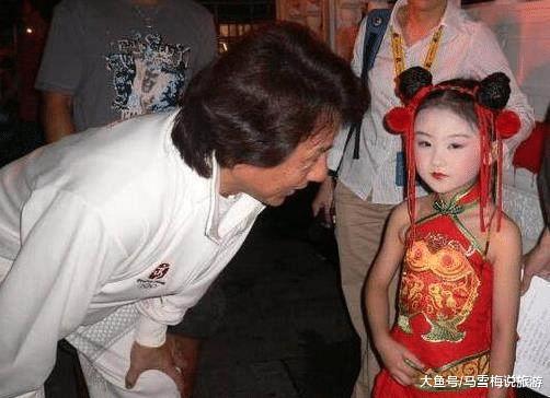 她在《花千骨》中饰演幽若被吐槽丑,出国归来成功逆袭成白富美