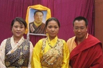 她被称为“东方之花”，20岁嫁40岁的西藏活佛，女儿成了唯一公主