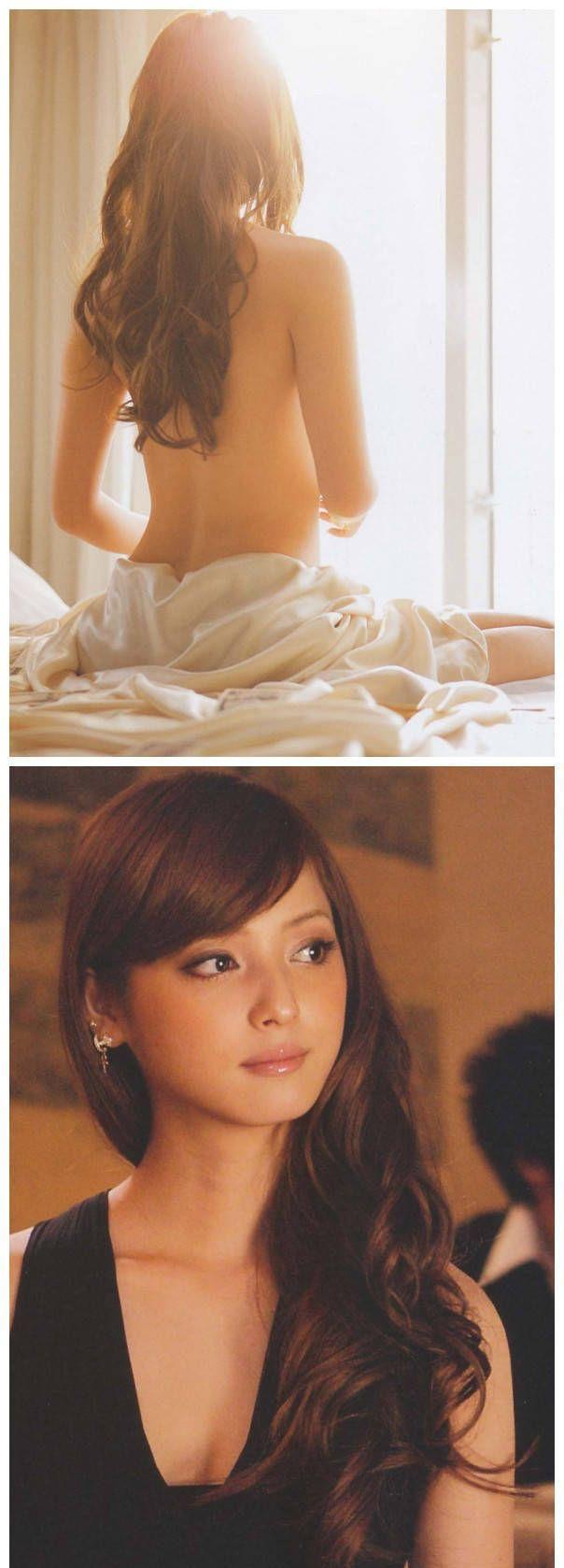 曾一脱成名的佐佐木希,如今结婚生子后只觉得生命就像是个奇迹