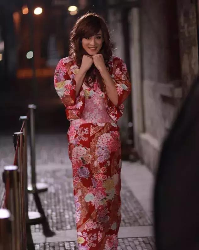 结婚已经十年的孙艺洲，妻子竟是熟悉的她， 老婆比他还出名