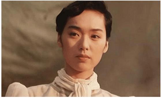 她被称为“台湾第一美人”嫁入豪门后常遭家暴,今48岁依旧迷人