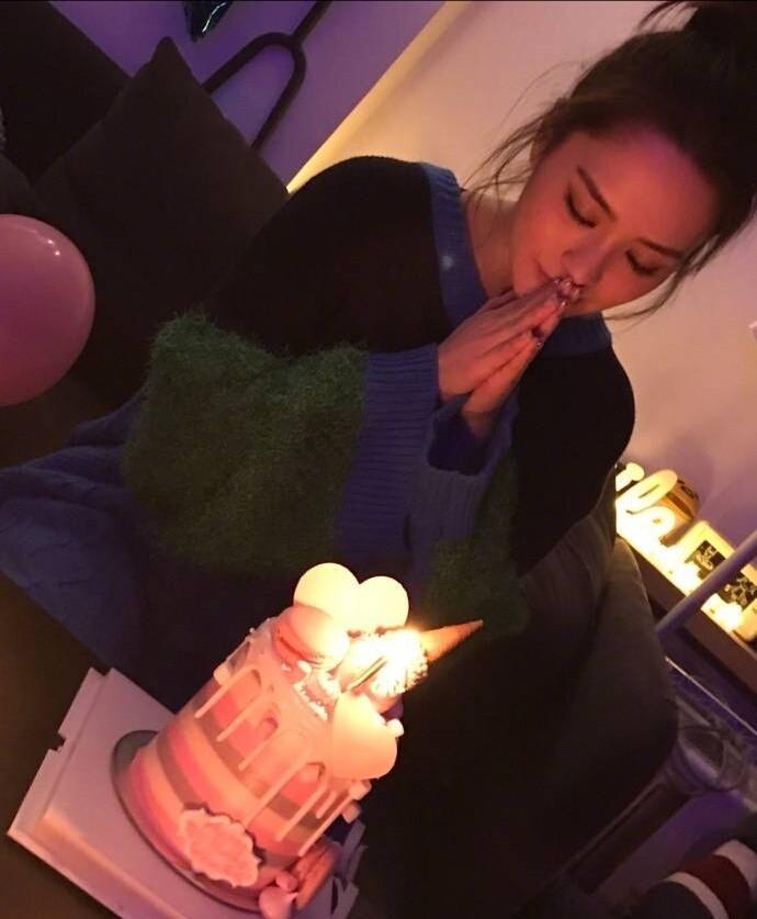 她27岁深陷陈冠希艳照门事件，如今37岁已找到好的归宿！