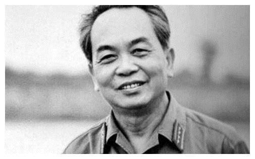 他30岁当上总司令,一生几乎无败仗,晚年惨败许世友之手!