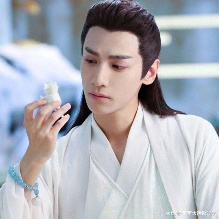 罗云熙《白发皇妃》来袭, 女主颜值竟这么高? 网友: 比杨紫还美!