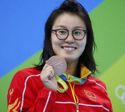 傅园慧的家庭条件被曝光,父亲常年不工作也有能力养活女儿!