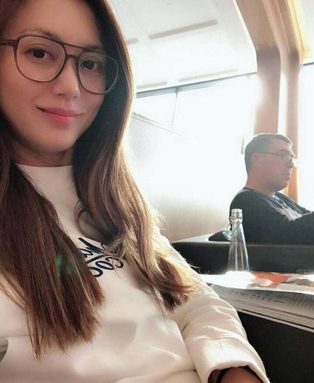 他们是丁克夫妻,结婚5年仍不生孩子,46岁和56岁老公看着像父女