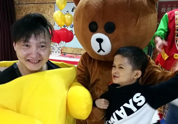 曾因长相而走红的小马云,被马云资助上学,今生活状态令网友唏嘘