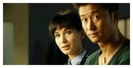 卢靖姗大秀性感展现另一面，网友表示吴京的选择果然是正确的