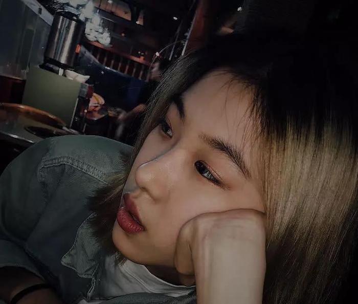 当年《变形计》中的富家“巨婴”少女,如今却美成这般模样!