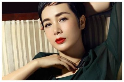 ​他曾和蒋雯丽同居5年，后因“嫖娼门”被封杀，如今销声匿迹