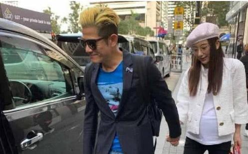 结婚4年,吴奇隆第一次晒照为刘诗诗庆生,网友说,因孩子而改变