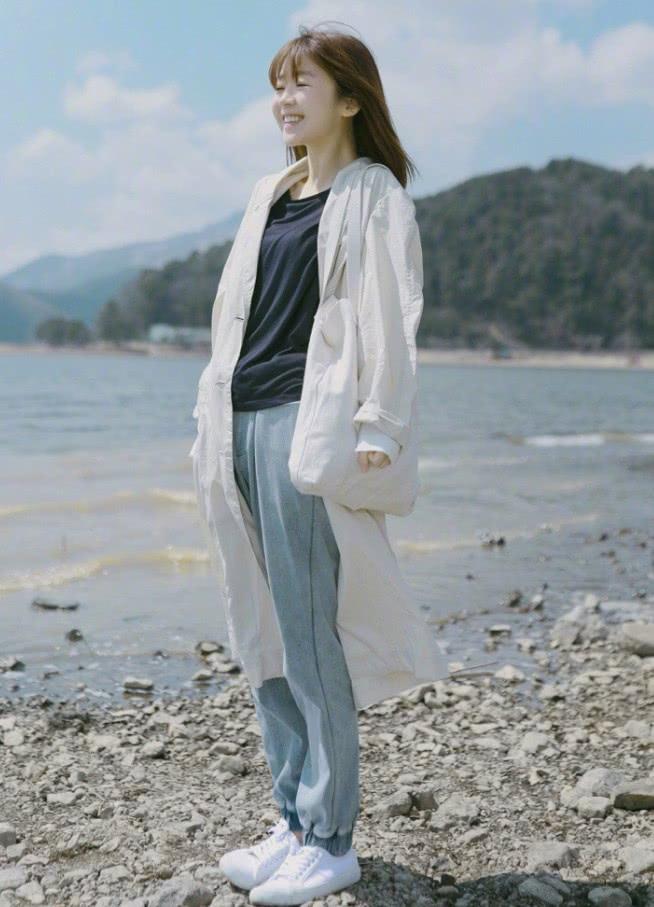 曾是《爱格》的模特,如今在演艺圈风生水起,25岁满屏少女感!