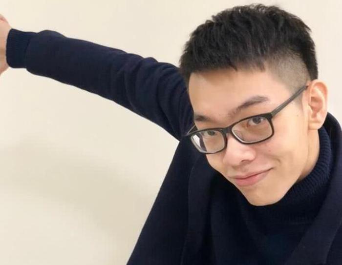 青蛙这个小主播居然能让电竞圈轰动，背后隐藏水军集团