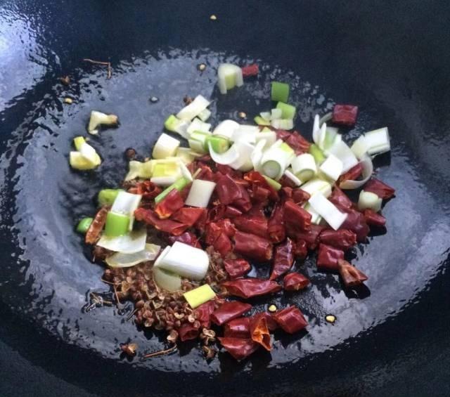 香辣白菜,再简单的食材,也能炒出不一样的味道