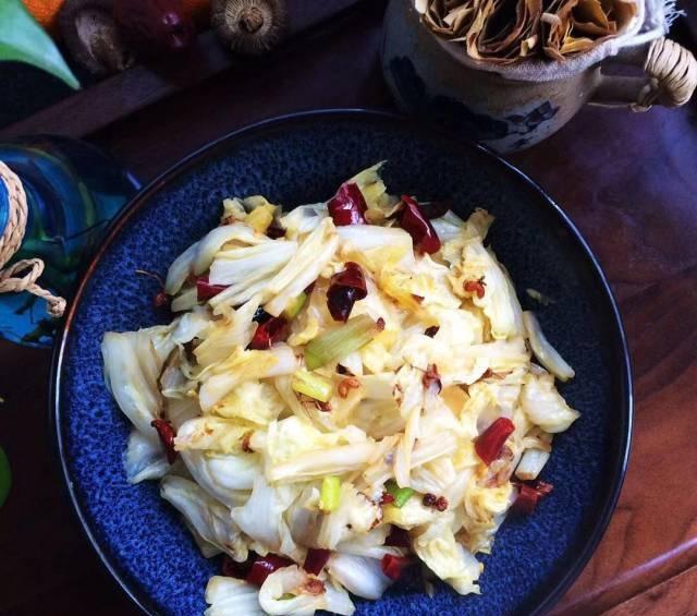 香辣白菜,再简单的食材,也能炒出不一样的味道