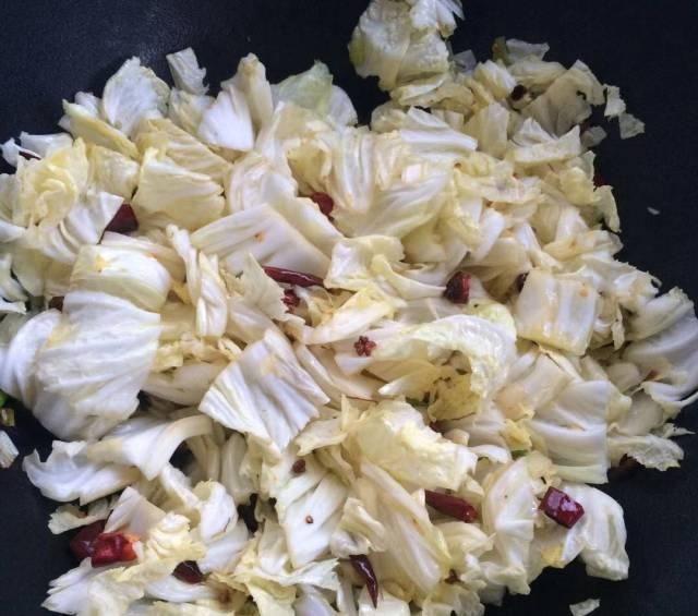 香辣白菜,再简单的食材,也能炒出不一样的味道