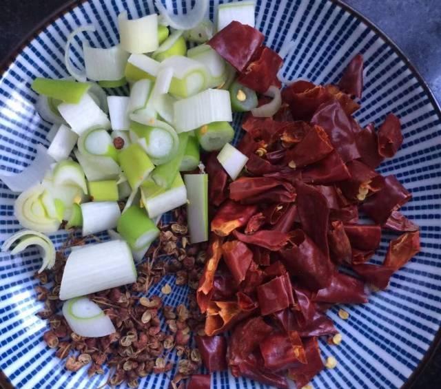 香辣白菜,再简单的食材,也能炒出不一样的味道