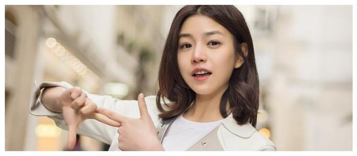 辣妈陈妍希晒出素颜美照,自爆自己是伪球迷!