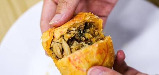 月饼界又出新网红! 广西新出螺蛳粉月饼, 你吃过吗?