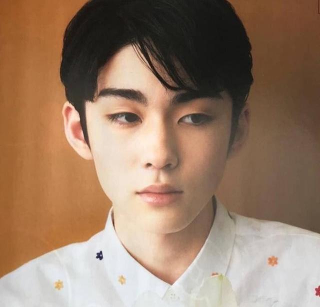 日本歌舞伎界贵公子藤间斋，从呆萌小孩到丹凤眼美少年？太惊艳了