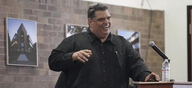 美国警官卧底27年，多次向上司申请，再不收网自己就成黑帮老大了