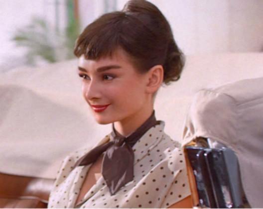 德芙巧克力的5位代言人，她竟是技术合成的，却比赵丽颖还经典！