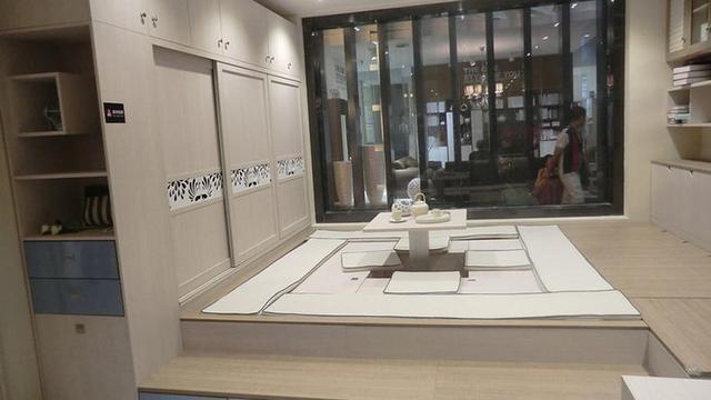 小卧室空间只有4平米,打造成榻榻米空间,给我10㎡都不会换