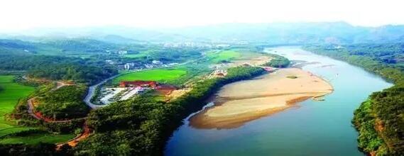 石表山位于广西藤县象棋镇道家村,总面积约15.8平方公里