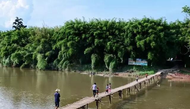 石表山位于广西藤县象棋镇道家村,总面积约15.8平方公里