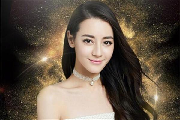 金鹰女神定了！迪丽热巴成第一位90后金鹰女神，网友称其众望所归