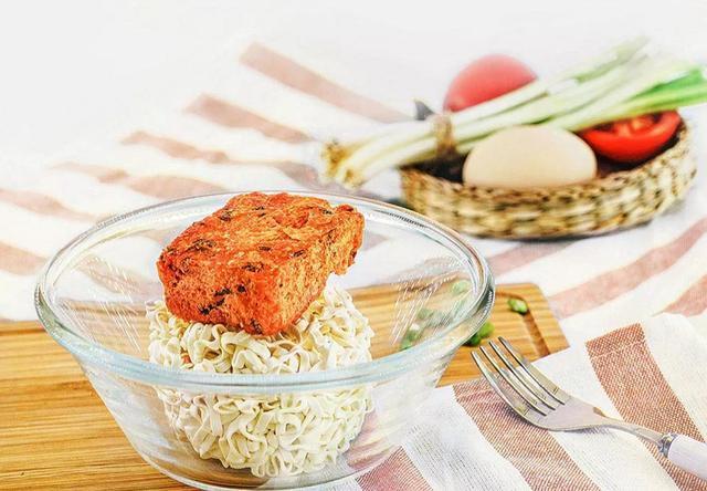 小米又来搅局,5元“泡面”来了,“颠覆”传统行业?