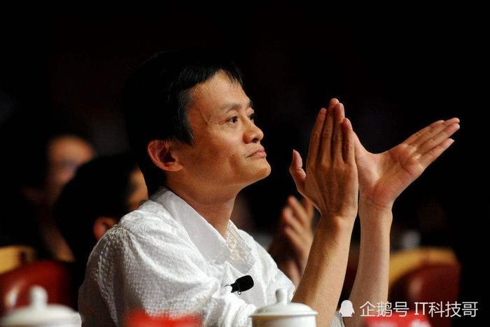 马云26岁儿子曝光，甩王思聪几条街！网友：天差地别！