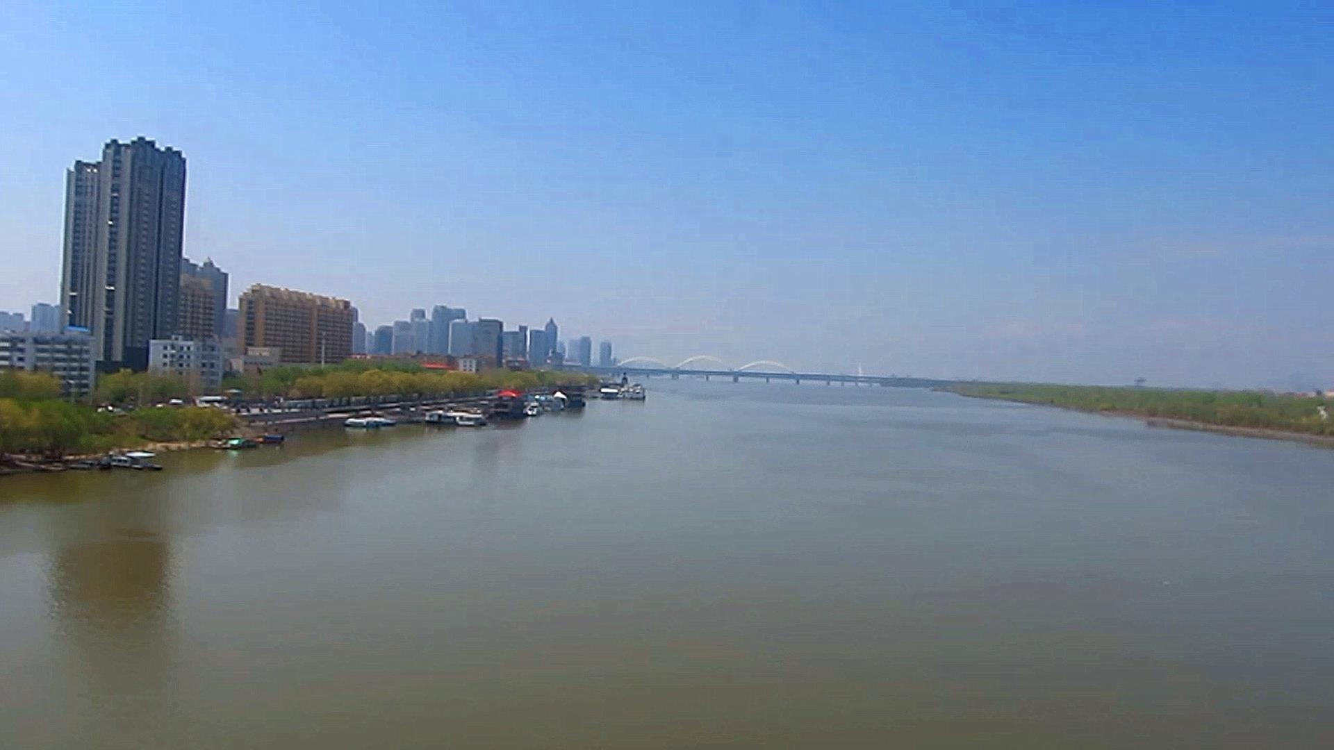 哈尔滨跨越松花江最壮观的一座大桥——松浦大桥