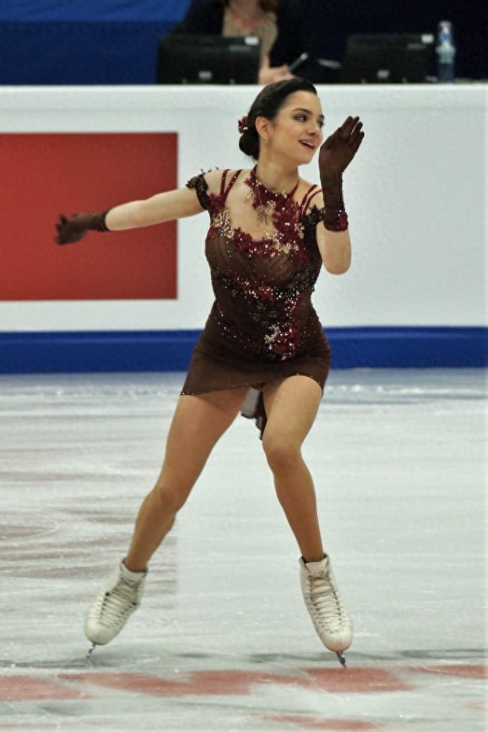 俄罗斯花滑美少女梅德韦杰娃