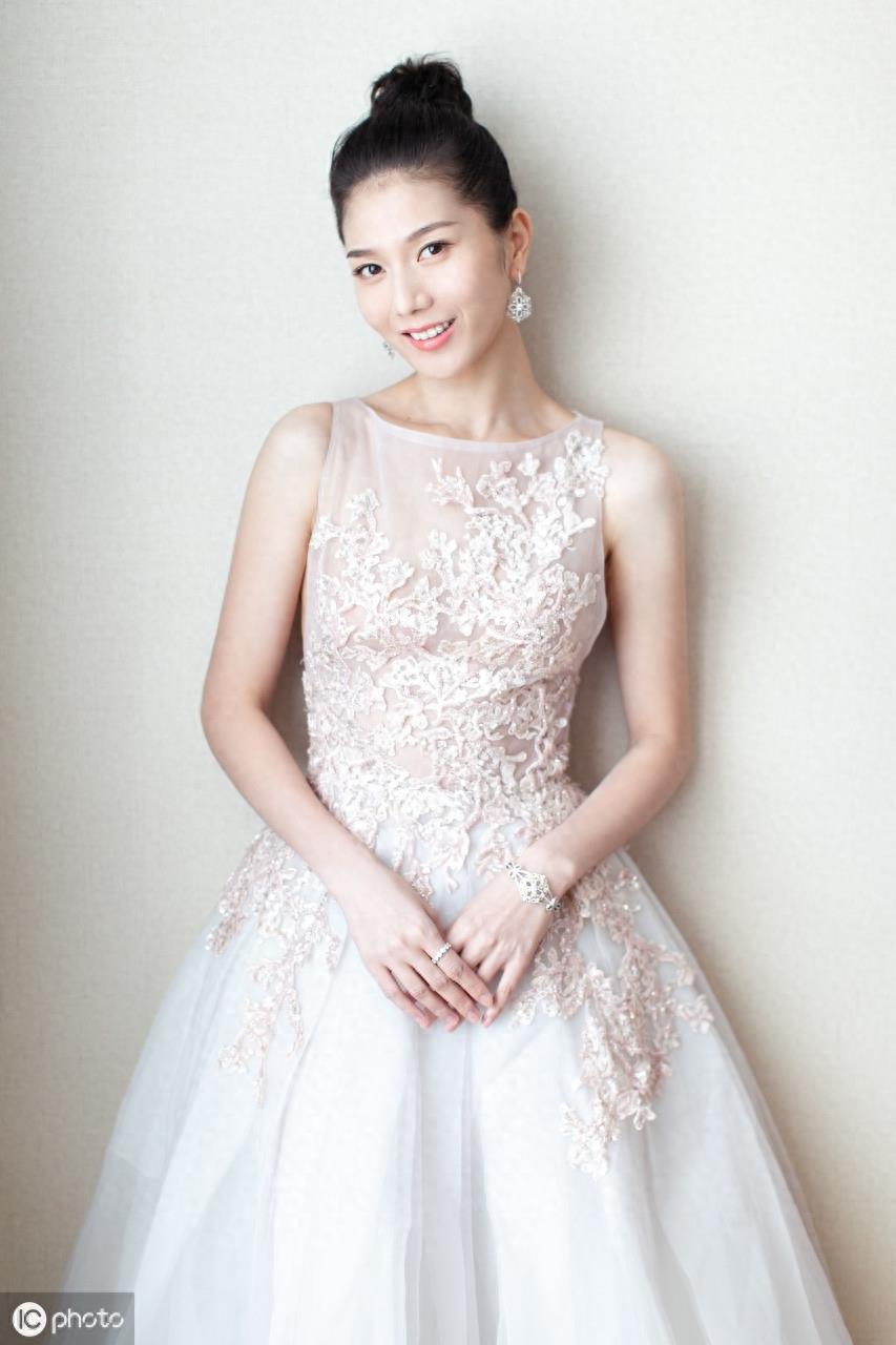 彭杨唯美写真，温婉可人，令无数人心动