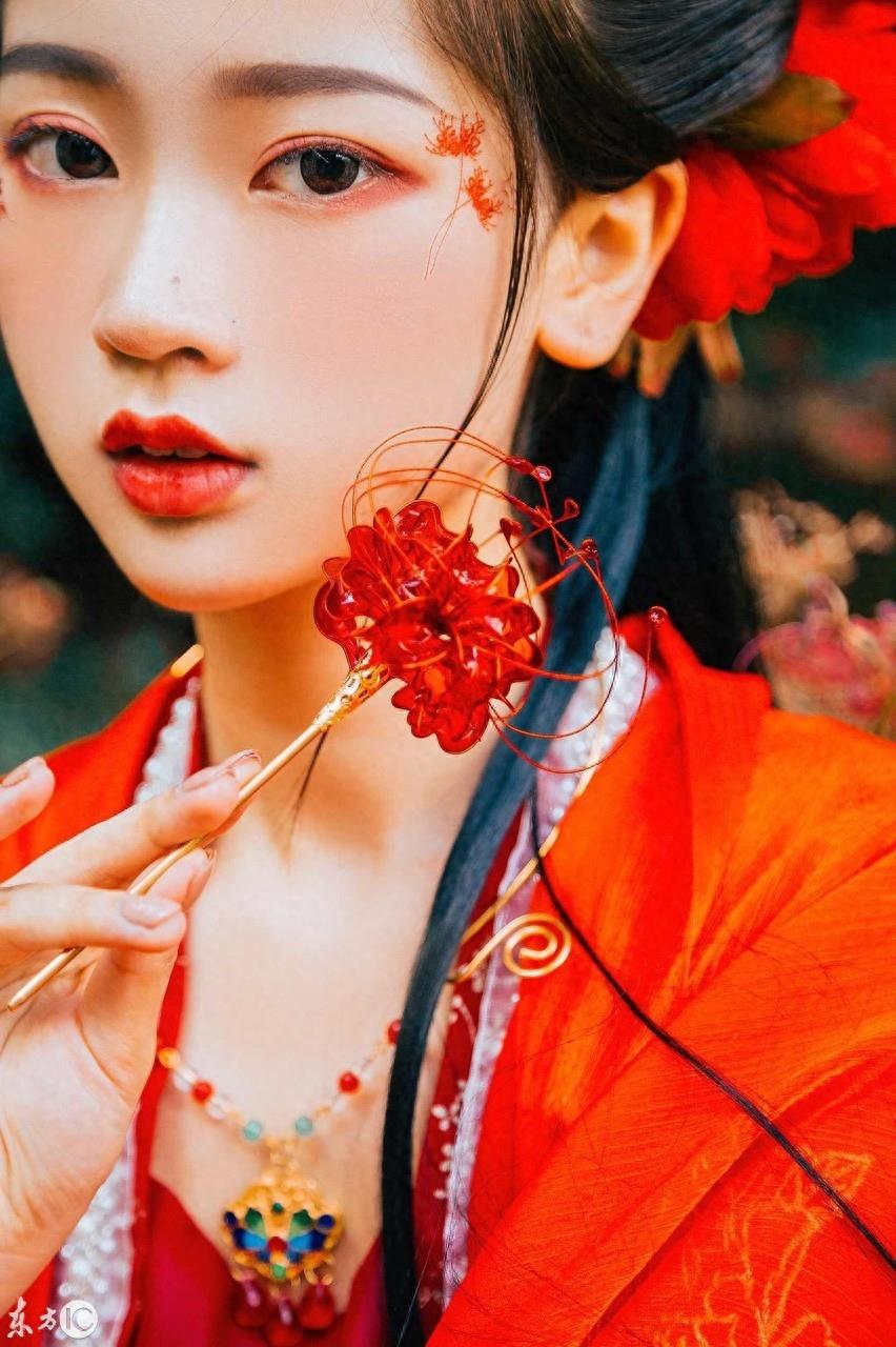 古风美女彼岸花主题大片