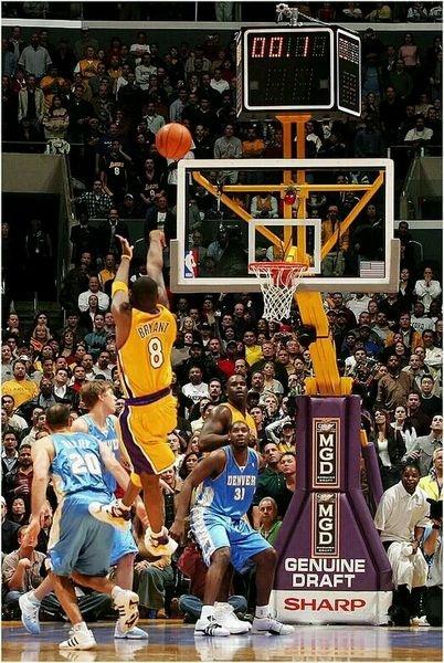 回顾:NBA史上30大最经典的绝杀瞬间,科比三度上榜,乔丹最完美