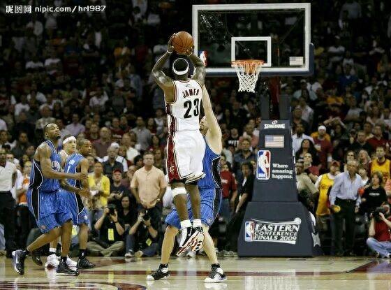回顾:NBA史上30大最经典的绝杀瞬间,科比三度上榜,乔丹最完美